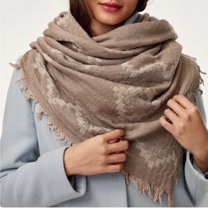 Wilfred/Aritzia Mosaic Blanket Scarf